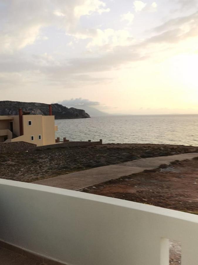 Arkasa Karpathos Seafront Paradisos Foinikion Bagian luar foto