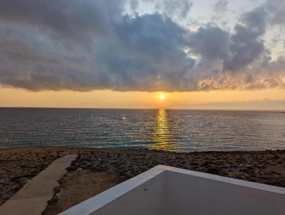 Arkasa Karpathos Seafront Paradisos Foinikion Bagian luar foto